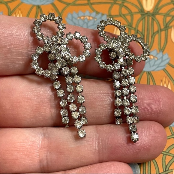Vintage Jewelry - Vintage rhinestone trefoil and triple strand clip earrings